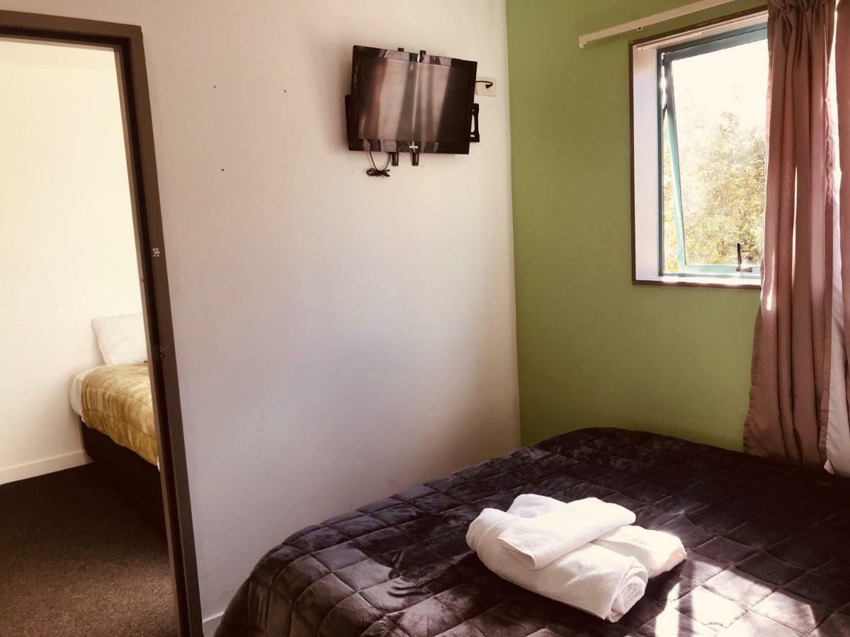Red Rose Motel Taupo Dış mekan fotoğraf